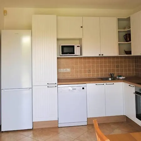 3 Bedroom Luxury Garden Oasis 公寓